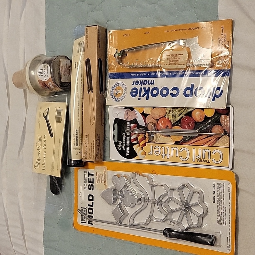 Set of Seven Kitchen Gadgets New, Three are Pampered Chef Brand